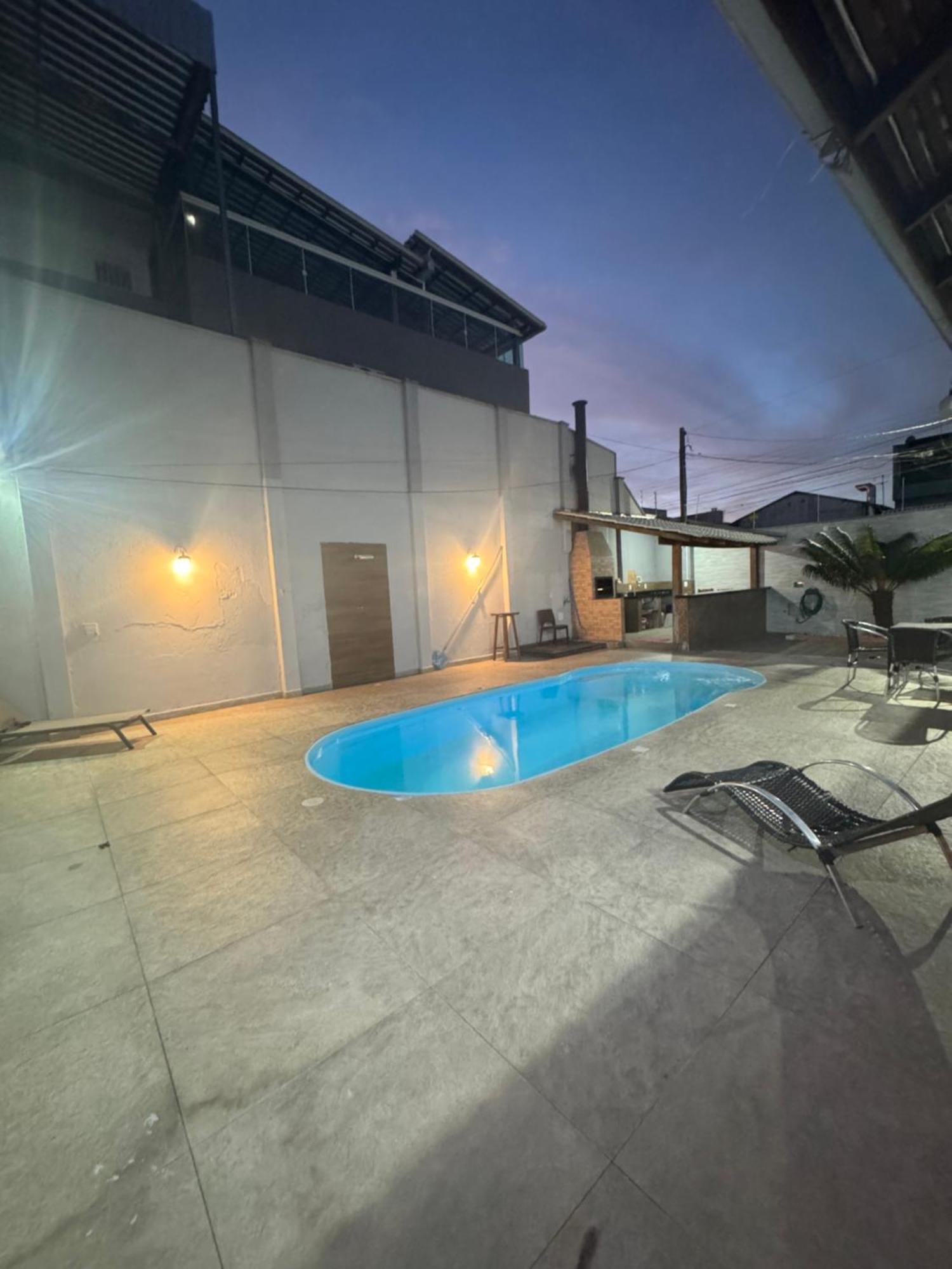 Casa No Centro De Balneario Camboriu Villa Exterior photo